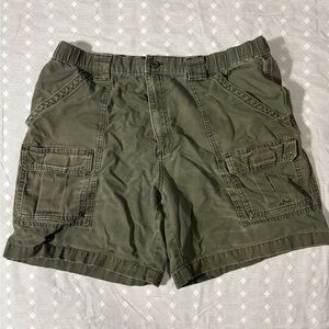 Savane Green Cargo Shorts